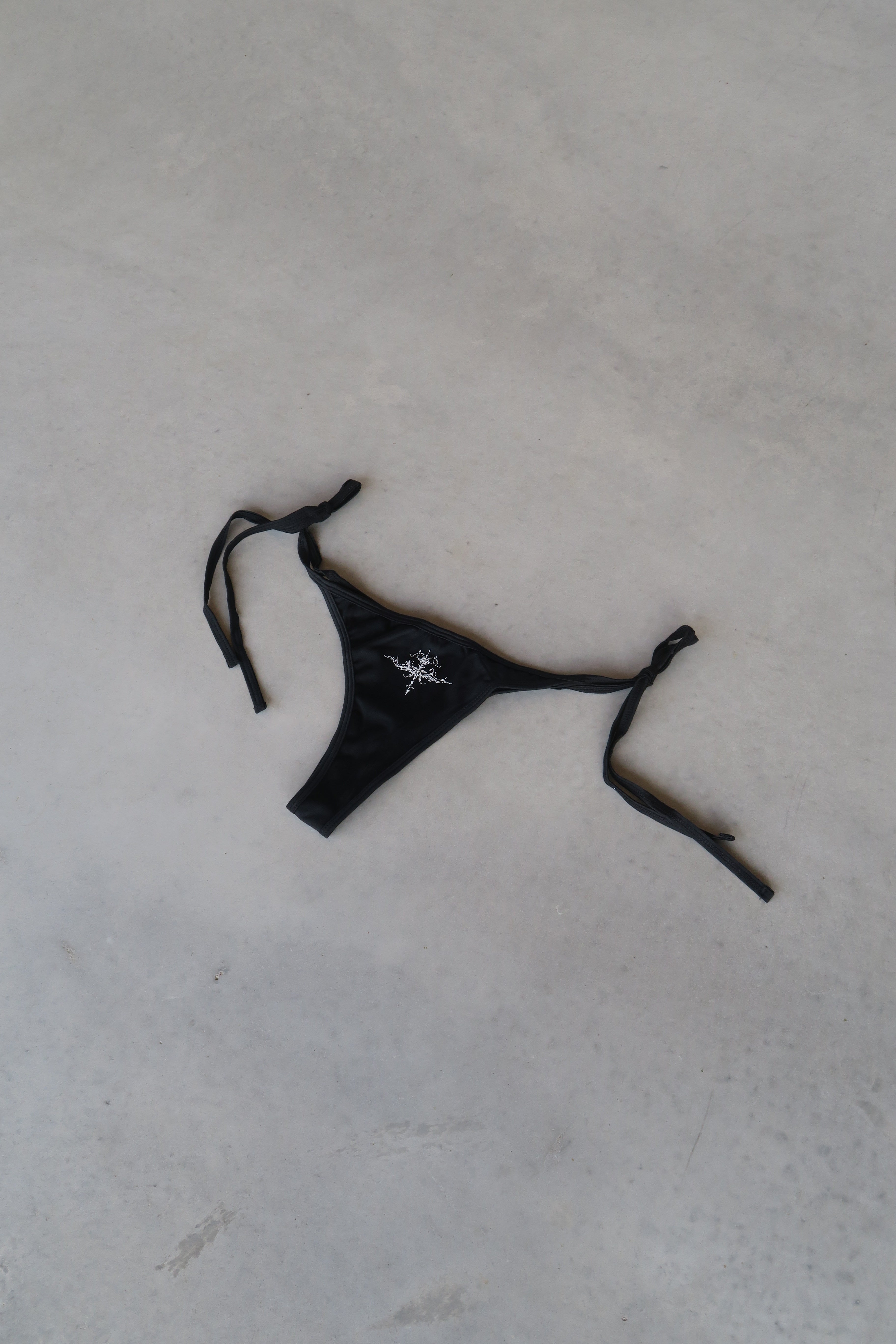 SAINT THONGS